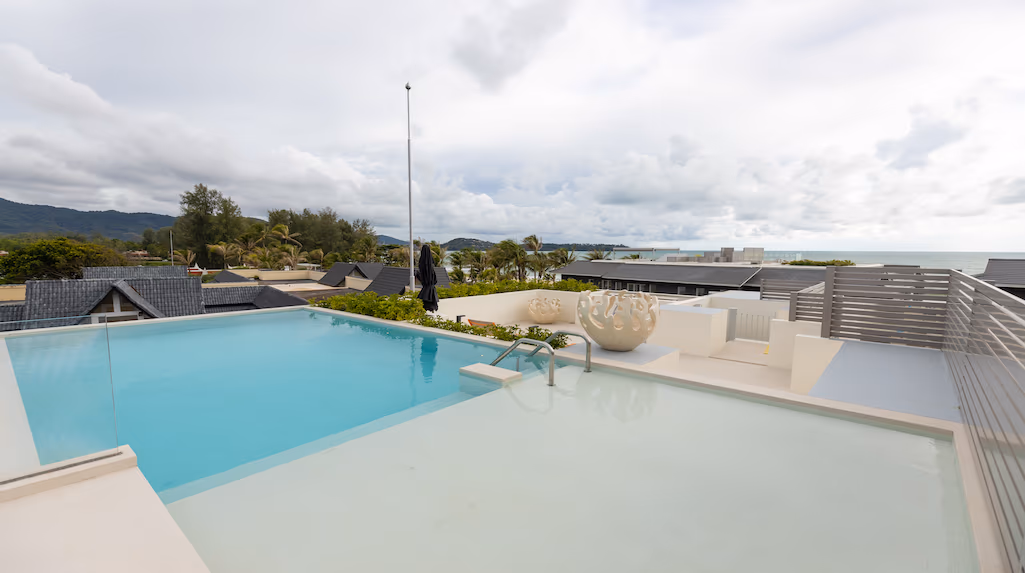 MODERN LUXURY BEACHFRONT PENTHOUSE — photo 6