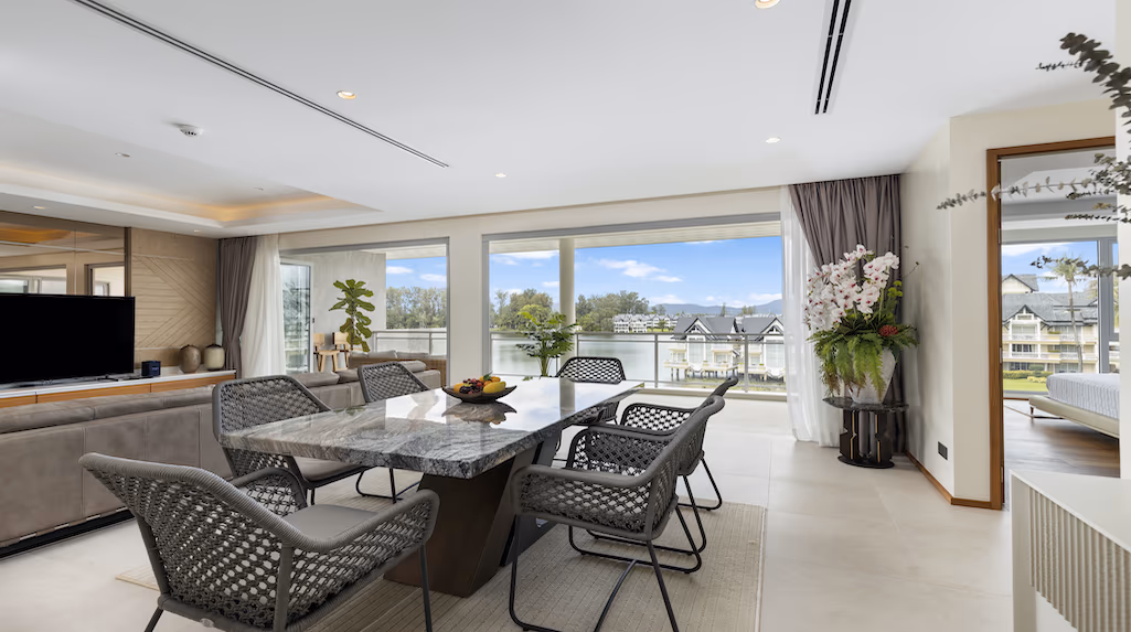 MODERN LUXURY BEACHFRONT PENTHOUSE — photo 7