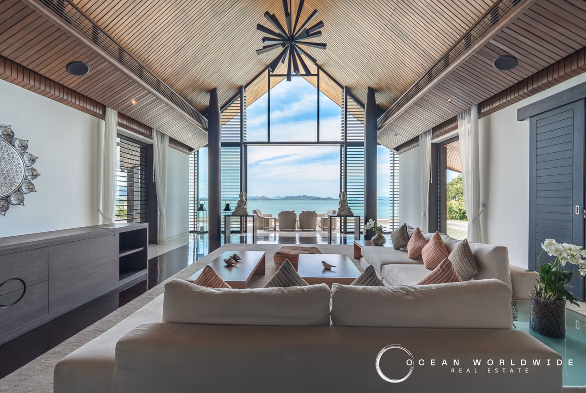 6-BEDROOM BEACHFRONT VILLA, CAPE YAMU — photo 13