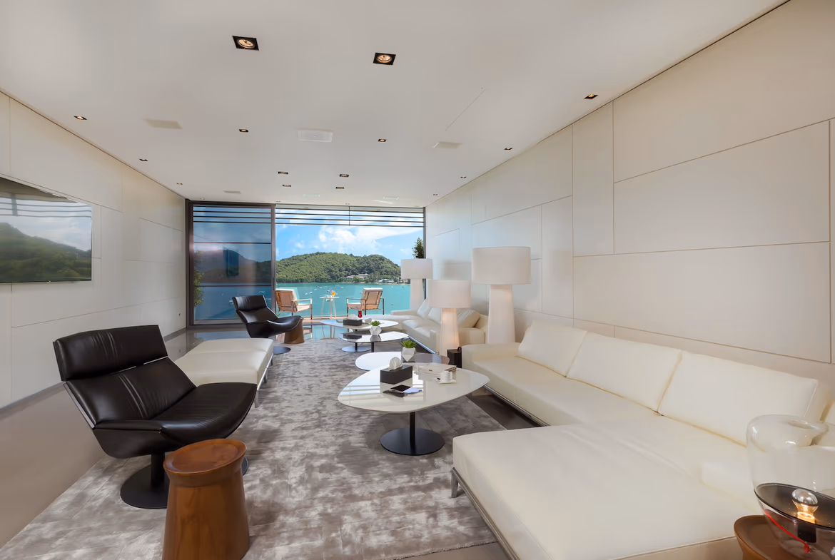 STUNNING MODERN 6 BED SEA VIEW VILLA — photo 6