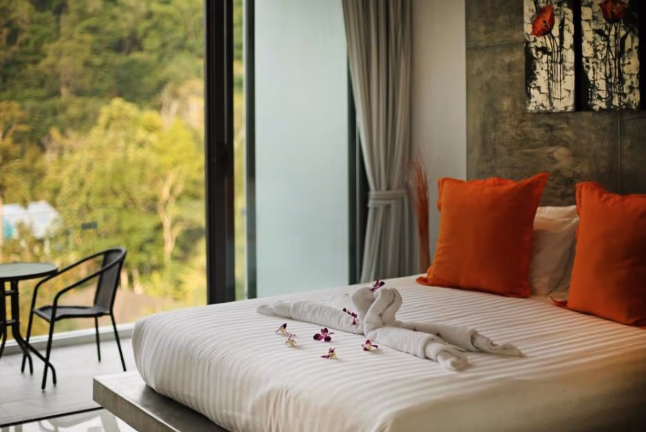 STUNNING 9 BEDROOMS VILLA IN BANGTAO — photo 5