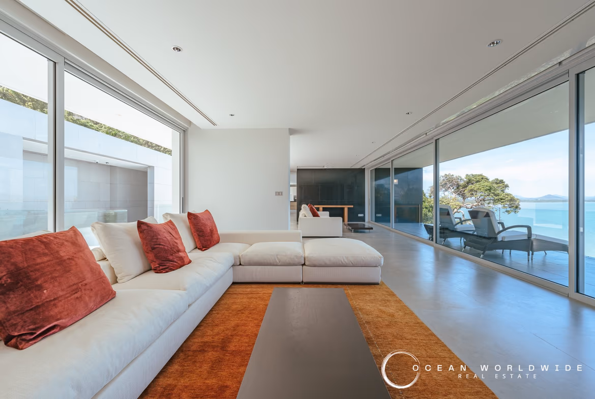 MODERN WATERFRONT VILLA, CAPE YAMU — photo 13