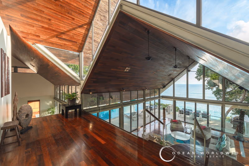 FRONTLINE SEA ELEVATED 5 BED VILLA — photo 5