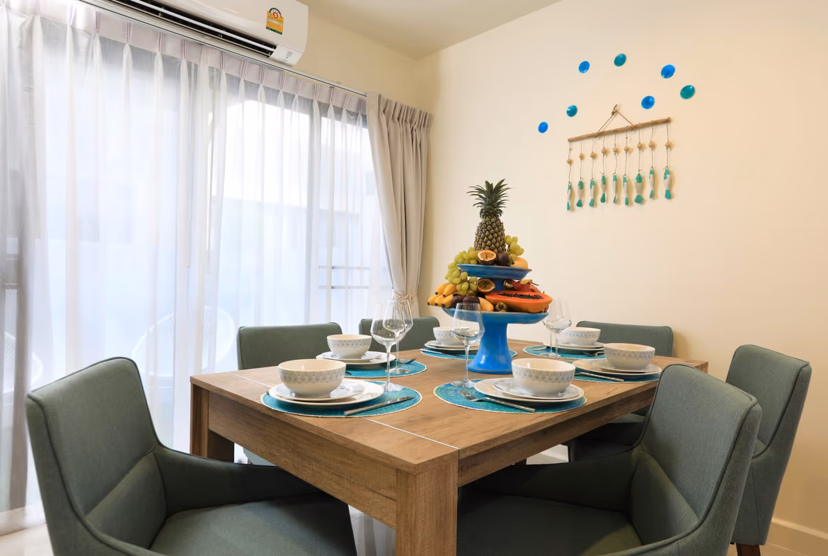 3 BEDROOM TOWNHOME – LAGUNA — photo 8
