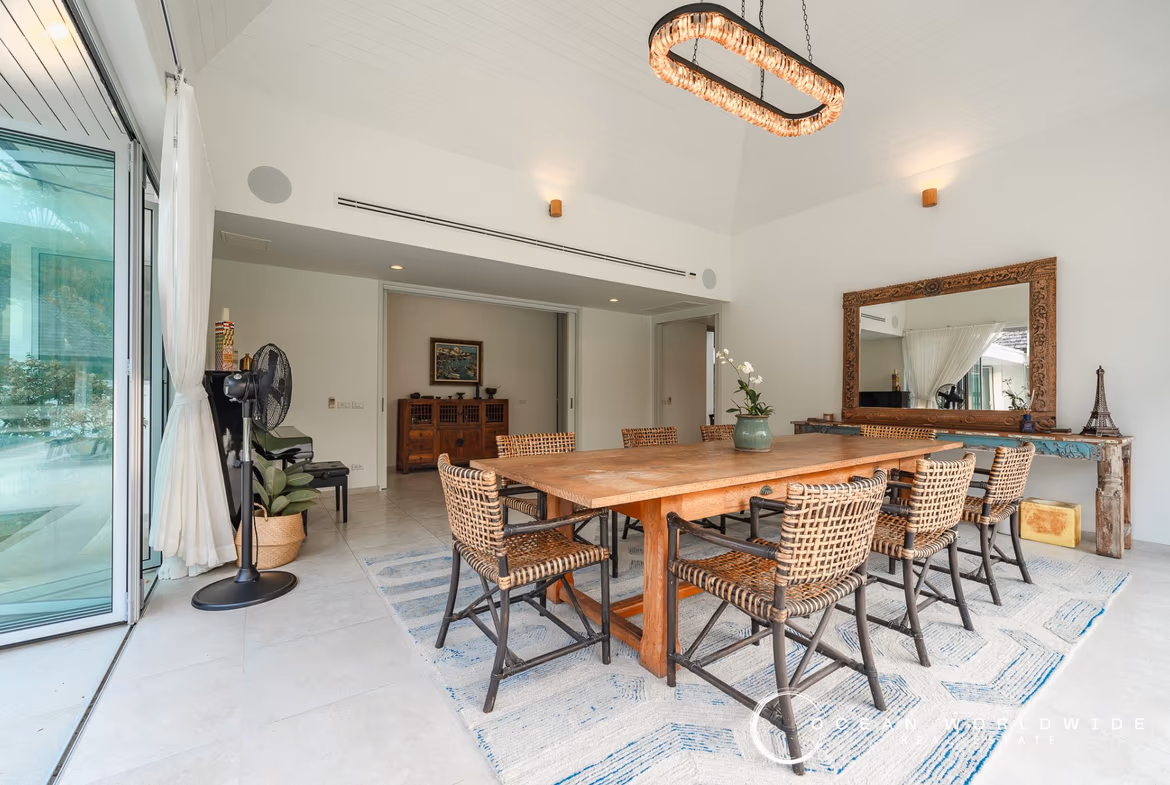 5 Bedrooms Elegant Villa near Layan Beach — photo 13