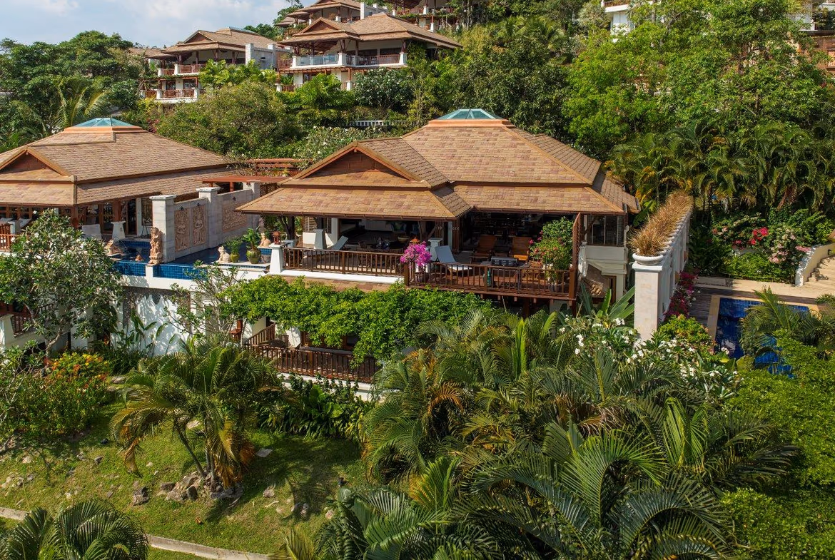 A two-bedroom townhouse in Patong with a private pool. The villa has a sea view.