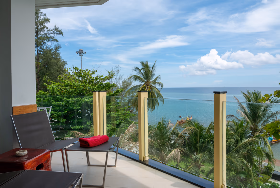 Luxurious 2-Bedroom Beachfront Penthouse in Bang Tao Beach — photo 5