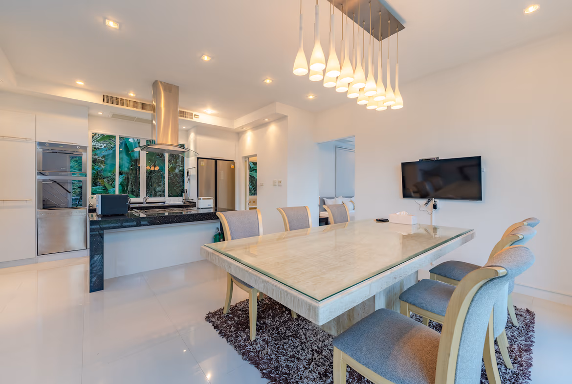 Stand-Alone 4-Bedroom Villa in Patong — photo 5