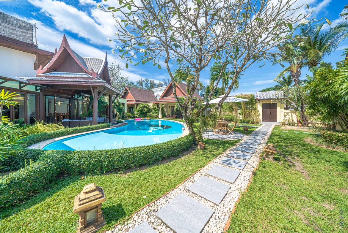 stunning-8-bedroom-villa-bangtao-beach