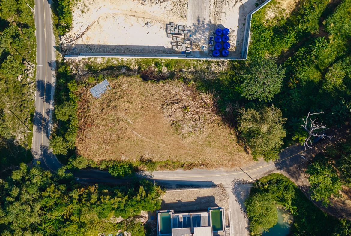 Prestigious Hillside Estate with Panoramic Views – Minutes from BISP — photo 5